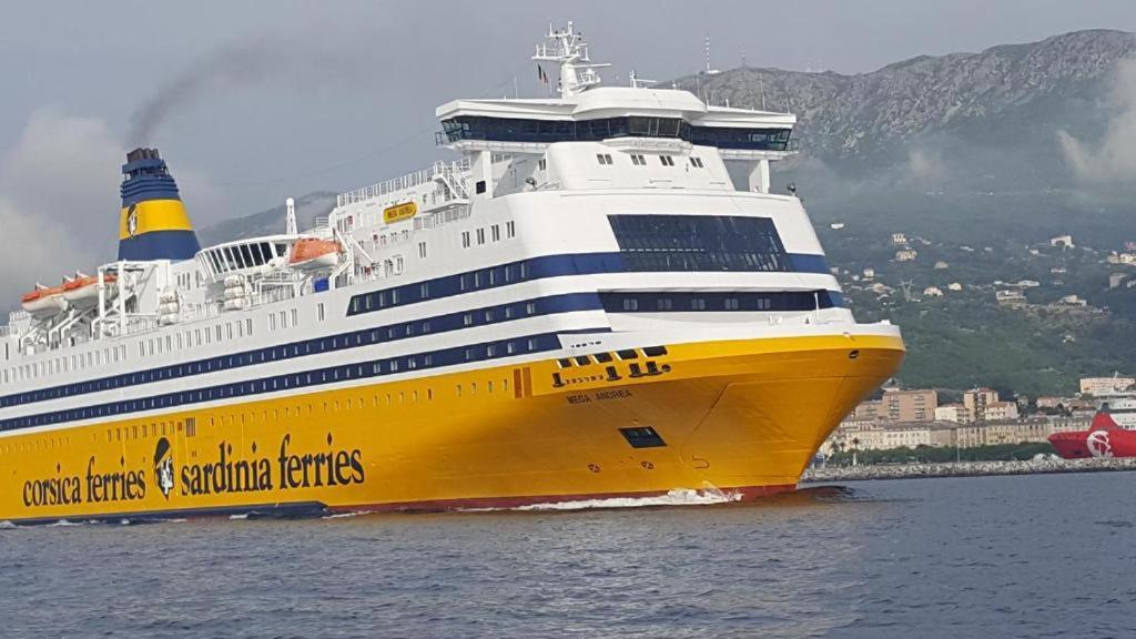 Cap Corse Uribellinu 2 Formule Petit Dejeuner Santa-Maria-di-Lota Exterior foto